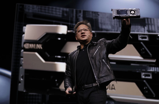 黄仁勋官宣英伟达已不是游戏GPU公司，AI重塑巨头，开启全新纪元